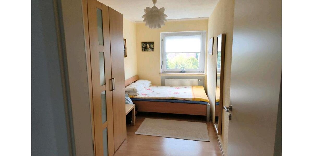 Etagenwohnung Duisburg Rheinhausen - 4.5 Zimmer, 82 m&sup2;, 1.250&euro; | Angebot:26648928