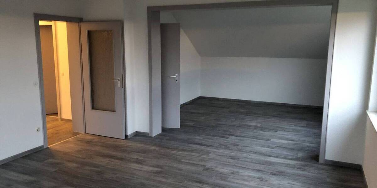 Etagenwohnung Detmold Hiddesen - 3 Zimmer, 87 m&sup2;, 650&euro; | Angebot:26204897