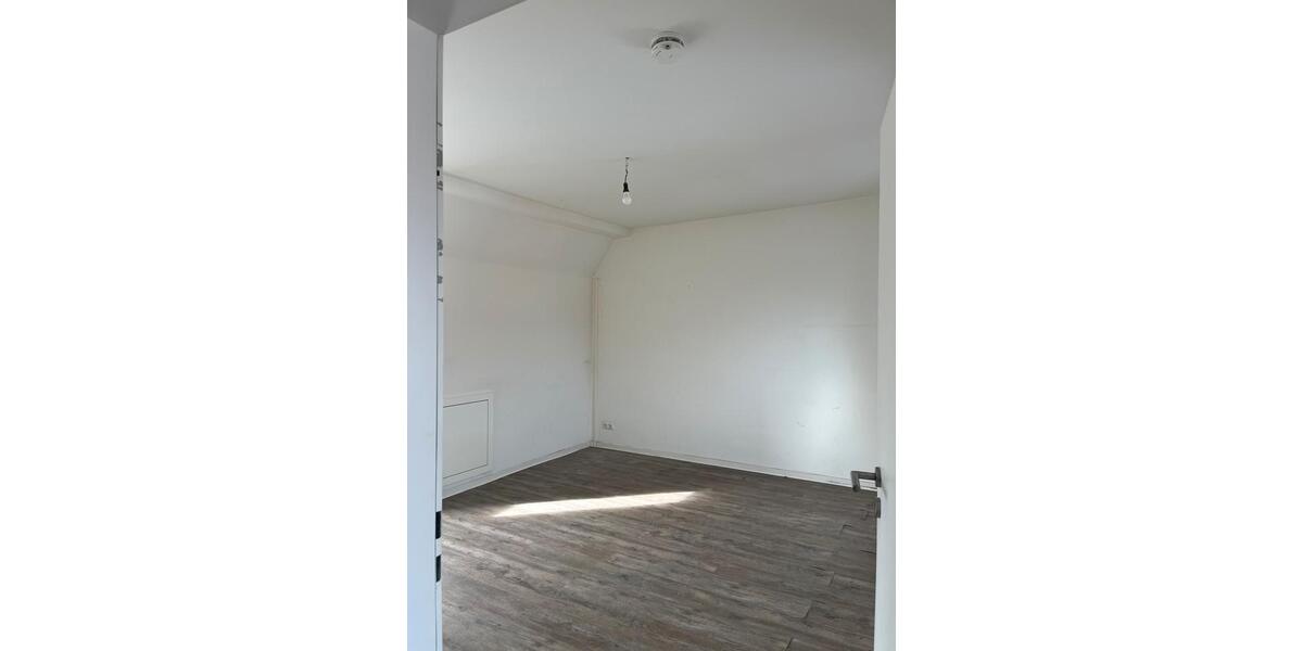 Etagenwohnung Kiel Schreventeich - 5 Zimmer, 98 m&sup2;, 1.648&euro; | Angebot:25591512