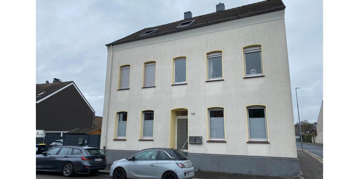Dachgeschoßwohnung Duisburg Hochheide - 3 Zimmer, 80 m&sup2;, 716&euro; | Angebot:26579701
