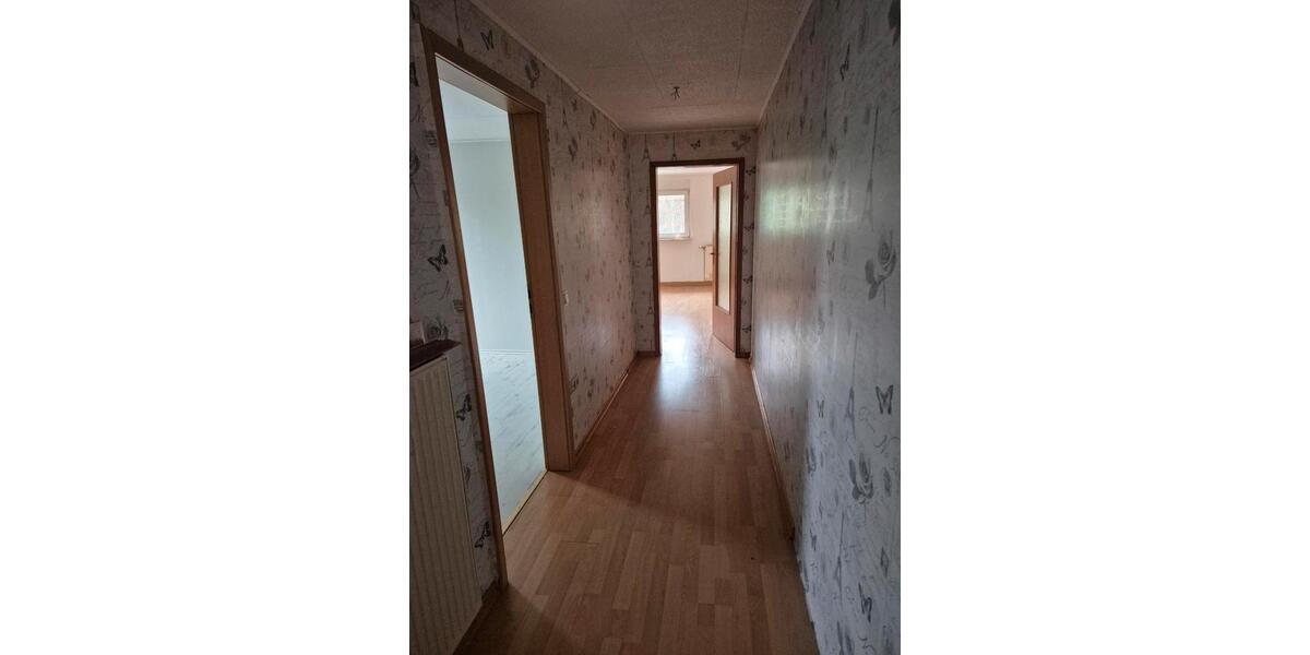 Dachgeschoßwohnung Siegen Eiserfeld - 2 Zimmer, 80 m&sup2;, 690&euro; | Angebot:25811926