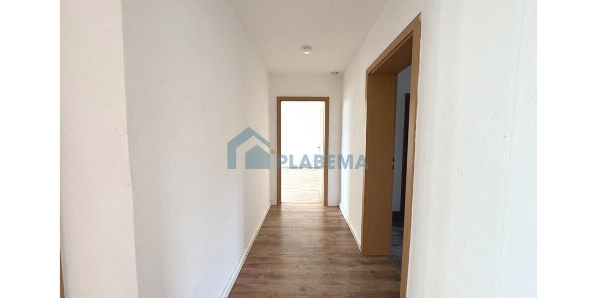 Dachgeschoßwohnung Parchim - 3 Zimmer, 75 m&sup2;, 760&euro; | Angebot:23526895