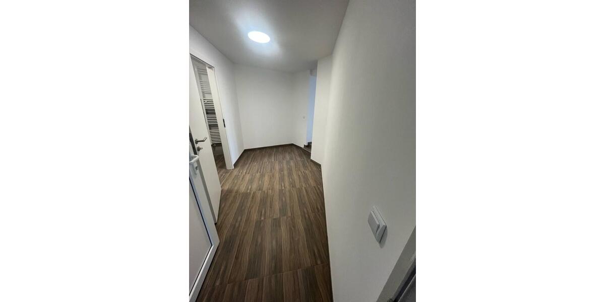 Wohnen auf Zeit Neustrelitz - 18 Zimmer, 400 m&sup2;, 19&euro; | Angebot:25986277