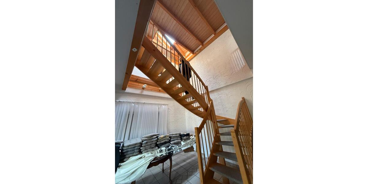 Wohnen auf Zeit Meckenheim - 7 Zimmer, 15 m&sup2;, 600&euro; | Angebot:25864034