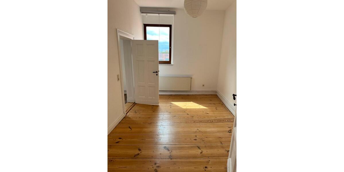 Etagenwohnung Herzberg (Elster) - 4 Zimmer, 121 m&sup2;, 947&euro; | Angebot:25295850