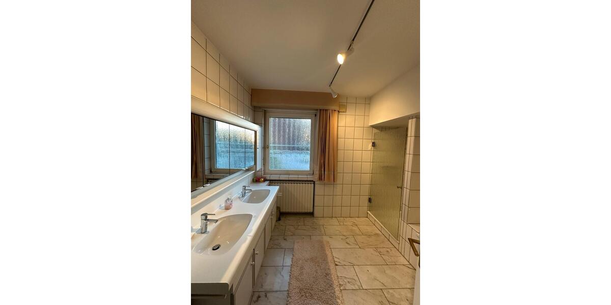 Wohnen auf Zeit Gütersloh Avenwedde - 21 Zimmer, 370 m&sup2;, 22&euro; | Angebot:25335923