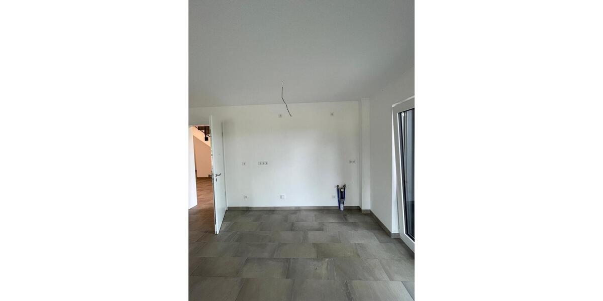 EG Wohnung mit Terrasse Neubau zu vermieten 2 zimmer