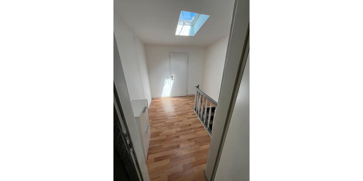Dachgeschoßwohnung Hagen Hagen-Mitte - 3.5 Zimmer, 85 m&sup2;, 830&euro; | Angebot:26698778