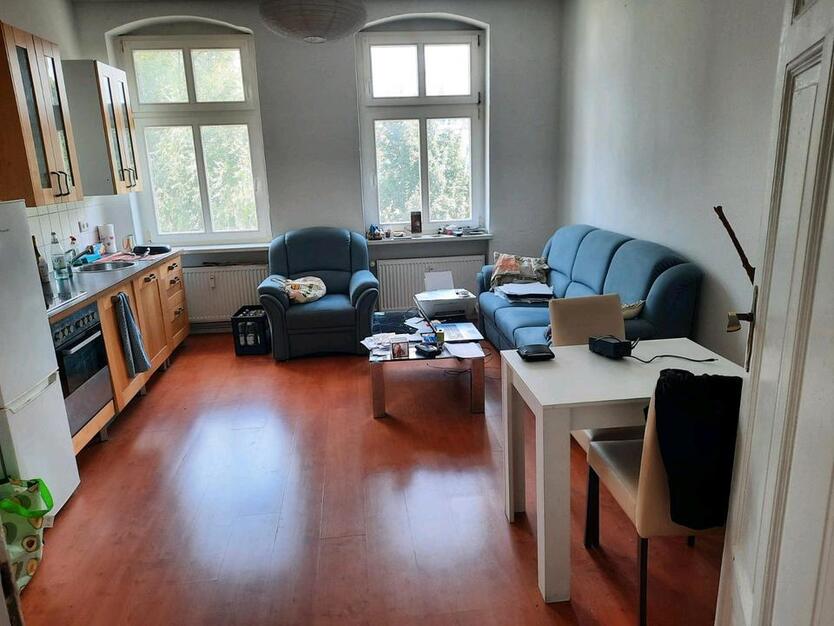 Helle 1,5 Zimmerwohnung große Wohnküche, Küchenzeile schönes Bad