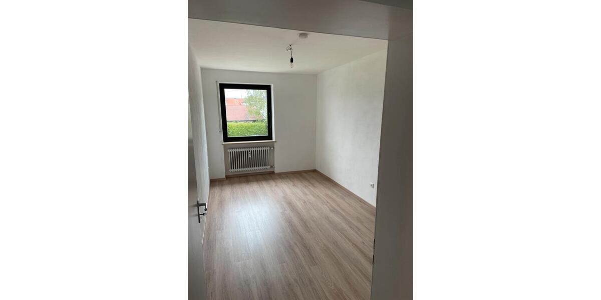 Etagenwohnung Wiesau Kornthan - 3 Zimmer, 85 m&sup2;, 620&euro; | Angebot:26256090