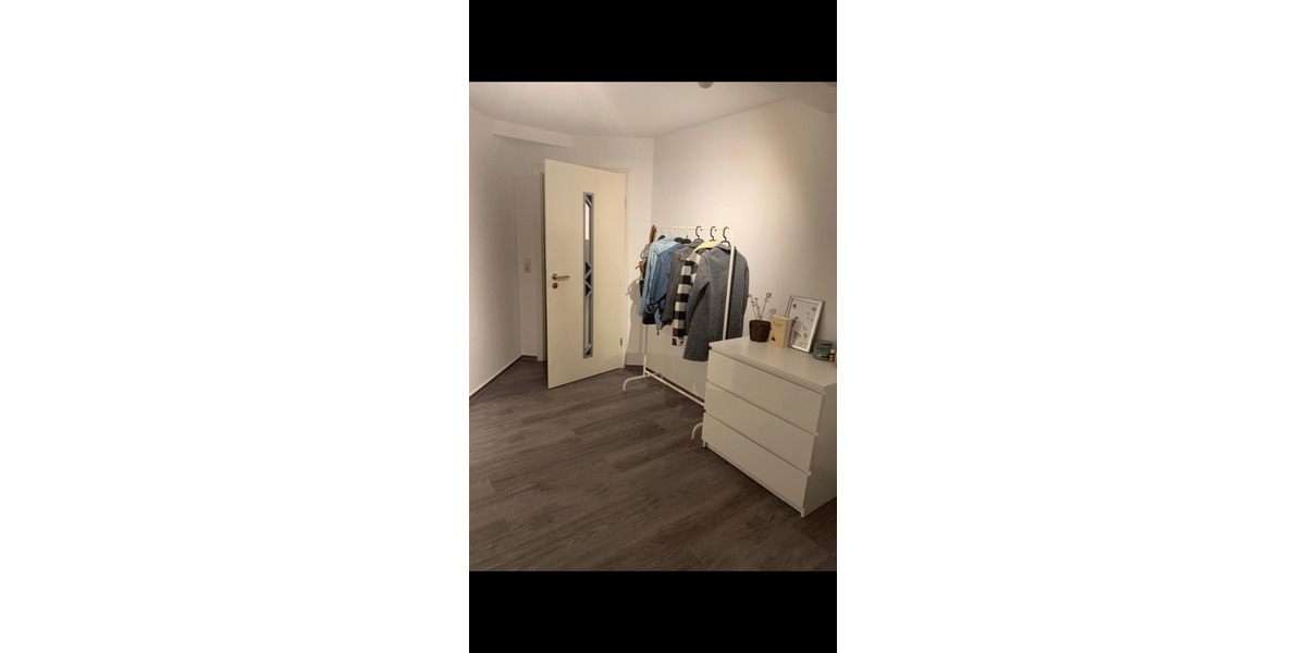 Dachgeschoßwohnung Querfurt - 5 Zimmer, 146 m&sup2;, 990&euro; | Angebot:25390515