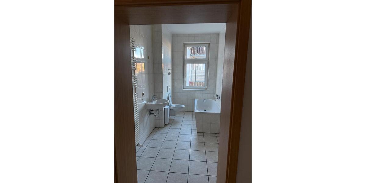 Etagenwohnung Döbeln - 4 Zimmer, 84 m&sup2;, 546&euro; | Angebot:25418321