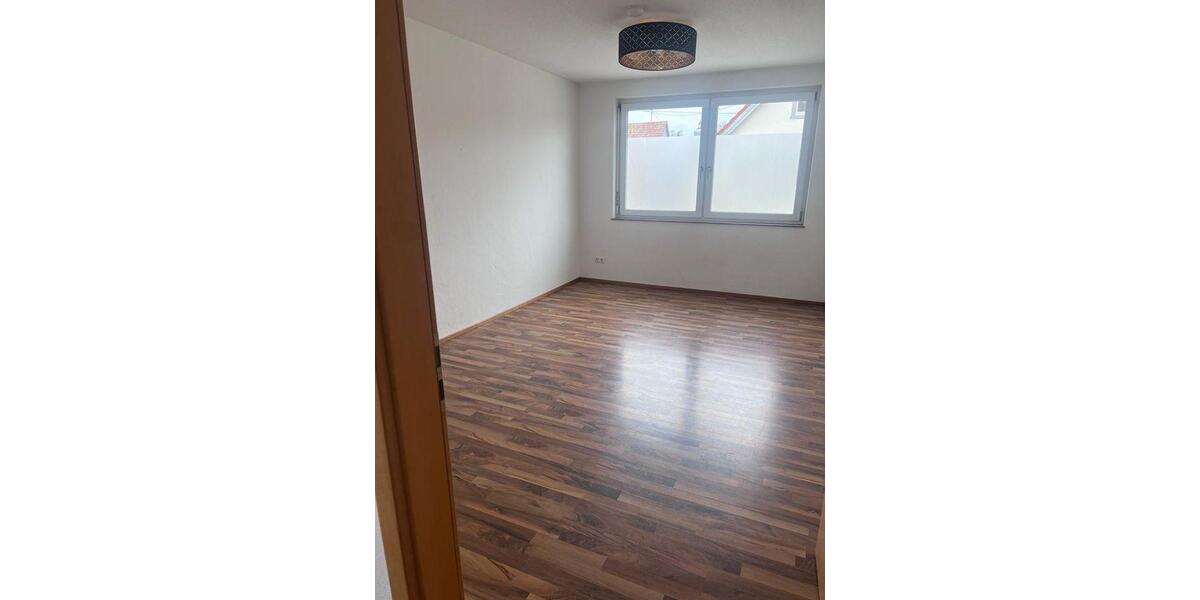 Etagenwohnung Buggingen - 3 Zimmer, 72 m&sup2;, 980&euro; | Angebot:26620997