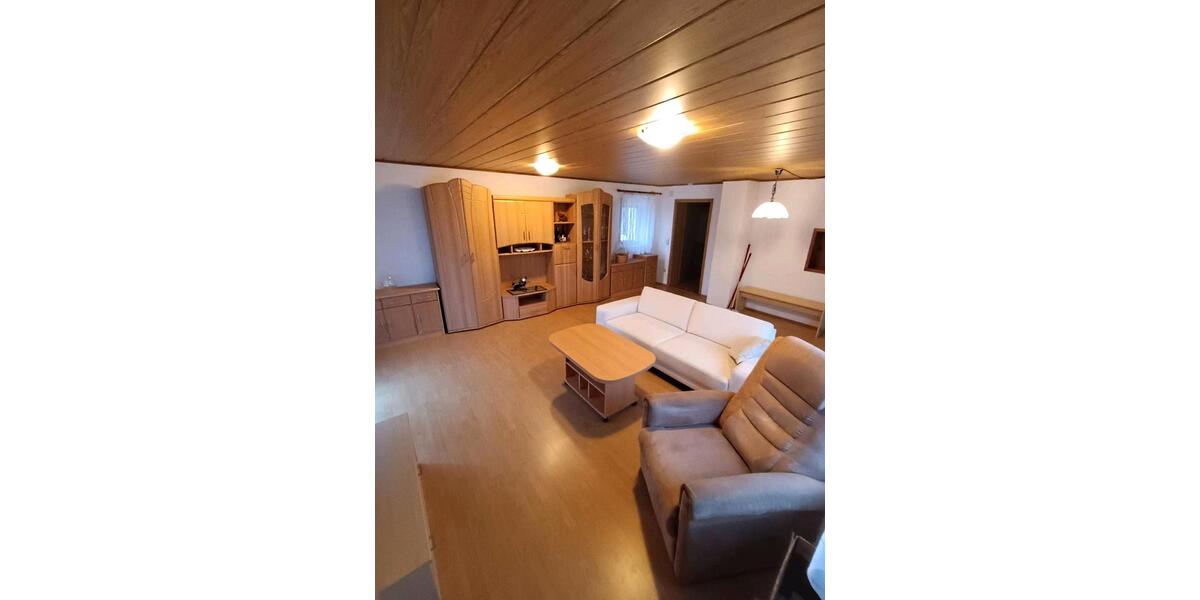 Wohnen auf Zeit Spaichingen - 3 Zimmer, 98 m&sup2;, 1.300&euro; | Angebot:26123165