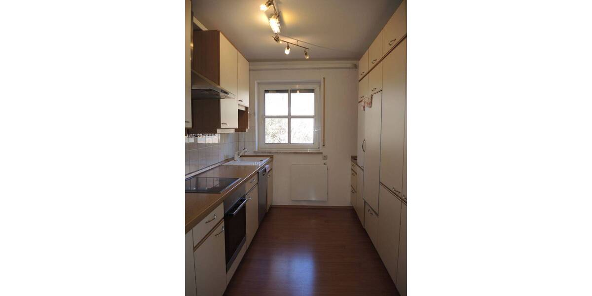 Etagenwohnung Bad Brückenau - 4 Zimmer, 135 m&sup2;, 900&euro; | Angebot:26117986