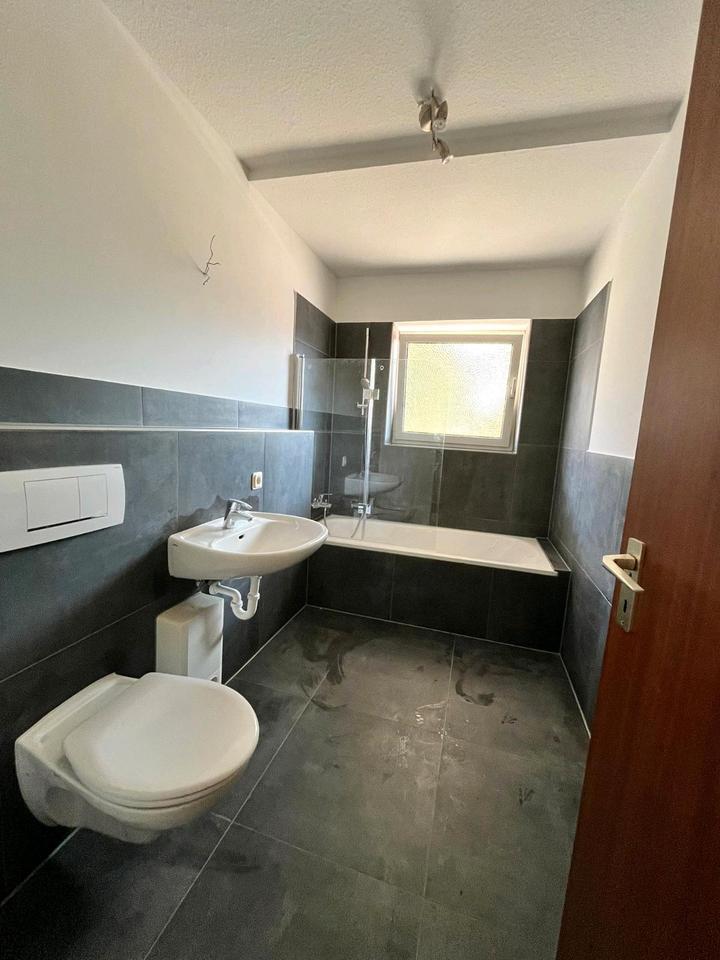 3 Zimmer Wohnung mit Balkon und saniert