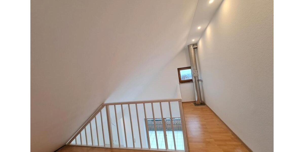 Großzügige 2,5-Zimmer-Galeriewohnung 2 zimmer