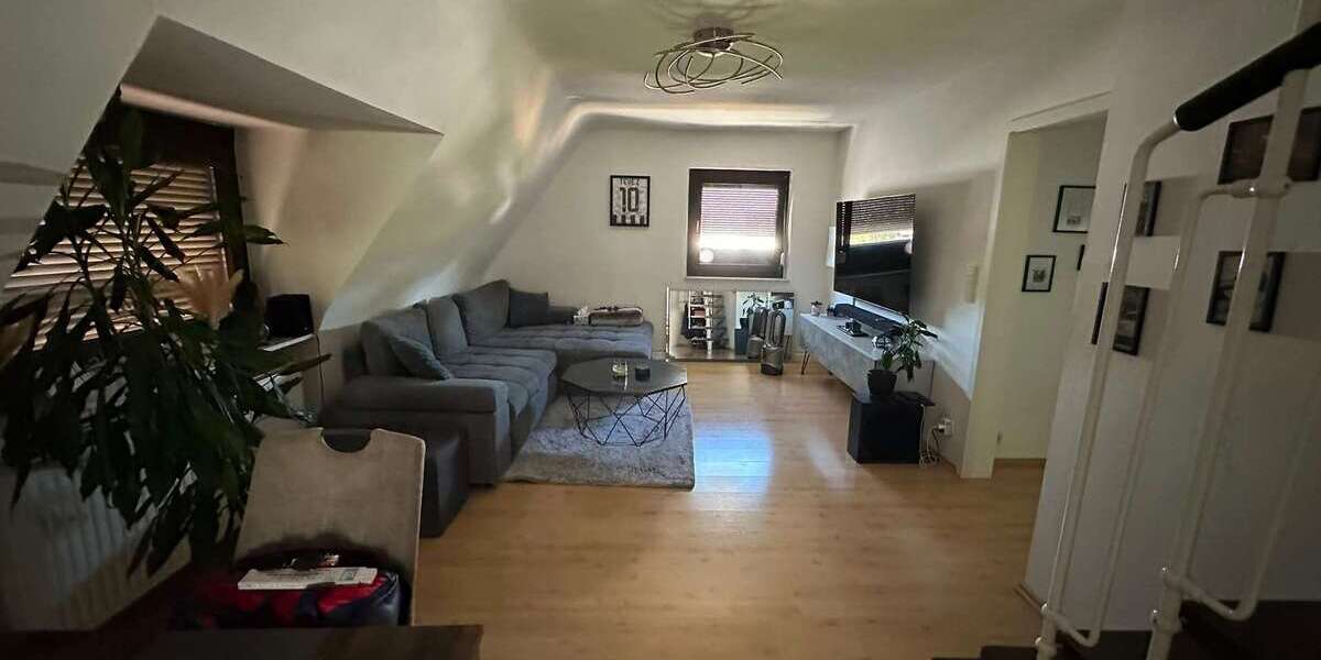 Etagenwohnung Nürnberg Falkenheim - 3 Zimmer, 91 m&sup2;, 1.150&euro; | Angebot:27054169