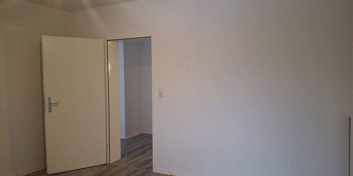 Etagenwohnung Bremerhaven Lehe - 2 Zimmer, 68 m&sup2;, 460&euro; | Angebot:24807054