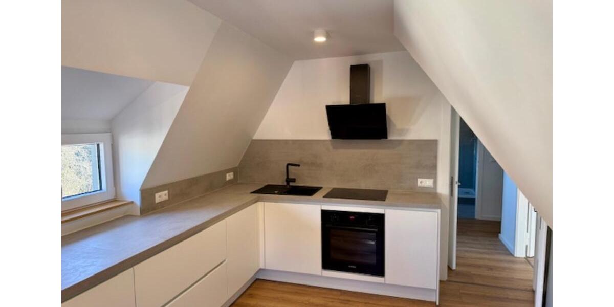 Dachgeschoßwohnung Wiesbaden Bierstadt - 2 Zimmer, 59 m&sup2;, 945&euro; | Angebot:25870299