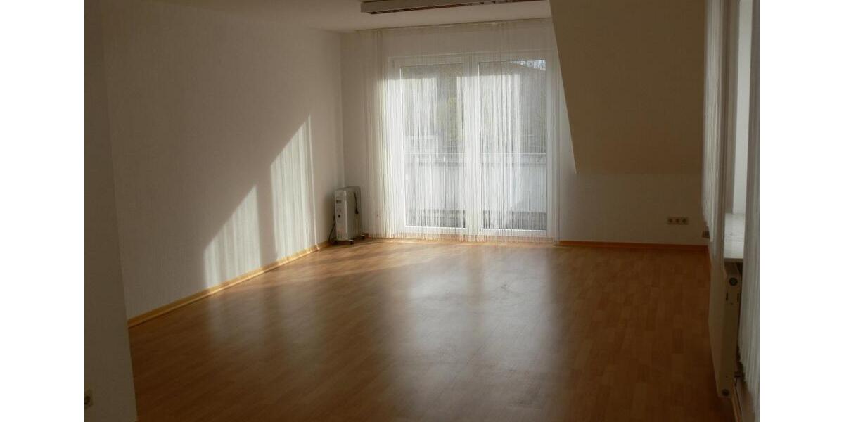 Einfamilienhaus Bad Salzdetfurth - 8 Zimmer, 189 m&sup2;, 1.200&euro; | Angebot:26037584