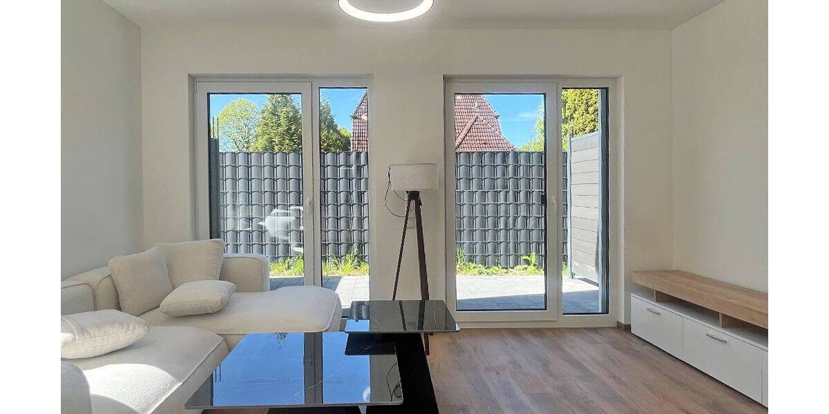 Reihenmittelhaus Hamburg Rahlstedt - 4 Zimmer, 115 m&sup2;, 2.700&euro; | Angebot:26733433