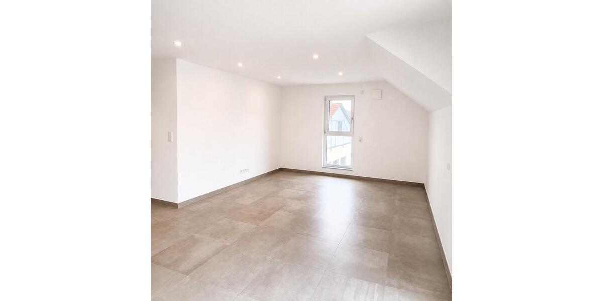 Dachgeschoßwohnung Faulbach - 4 Zimmer, 112 m&sup2;, 1.200&euro; | Angebot:26425732