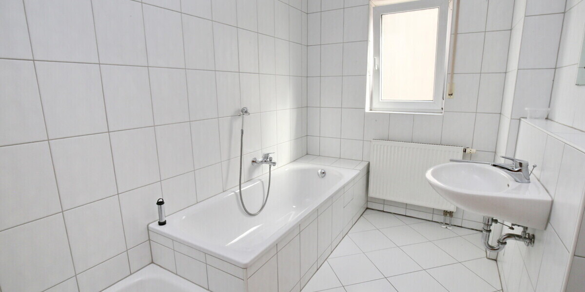 Frisch renovierte 3-Zimmer-Wohnung mit 2 sonnigen Balkonen - 3- Karlsruhe Mühlburg | Angebot:26044581