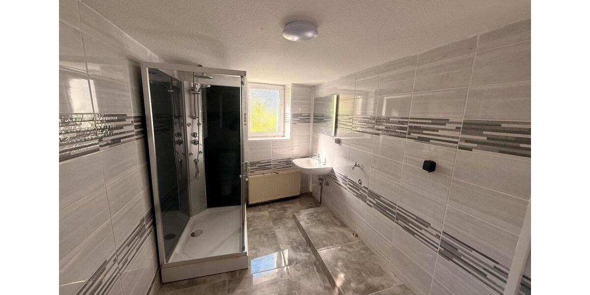 Einfamilienhaus Eschershausen - 7 Zimmer, 160 m&sup2;, 1.400&euro; | Angebot:26302712