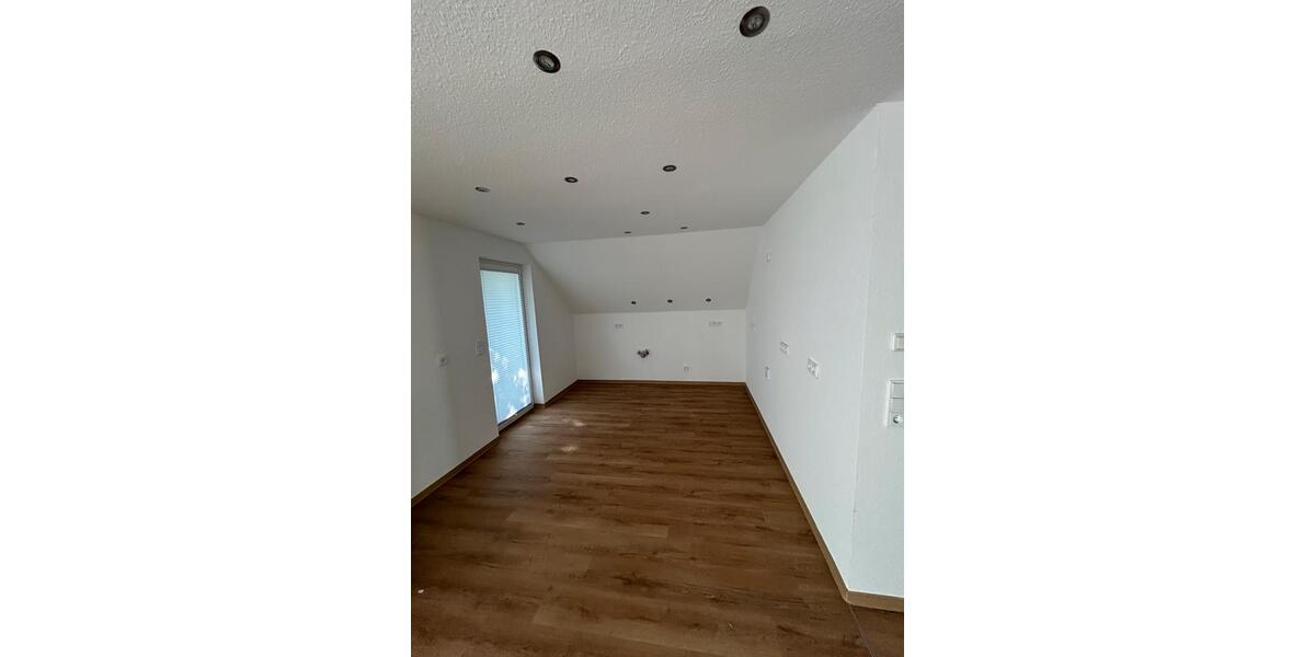 Dachgeschoßwohnung Neuenkirchen - 3 Zimmer, 115 m&sup2;, 1.150&euro; | Angebot:24548433