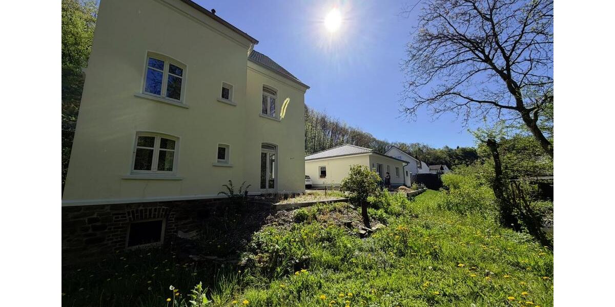 Einfamilienhaus Wiehl - 4 Zimmer, 130 m&sup2;, 1.400&euro; | Angebot:26560465
