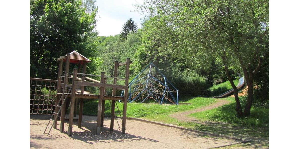 Etagenwohnung Zella-Mehlis Mehlis - 4 Zimmer, 81 m&sup2;, 438&euro; | Angebot:25364702