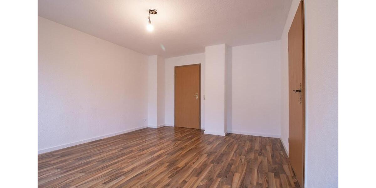 Dachgeschoßwohnung Reichenbach im Vogtland - 4 Zimmer, 77 m&sup2;, 420&euro; | Angebot:24591201