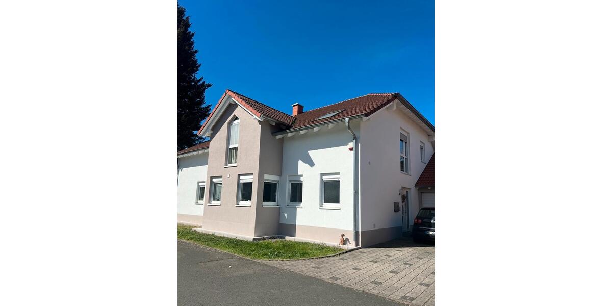 Einfamilienhaus Landstuhl - 6 Zimmer, 290 m&sup2;, 2.850&euro; | Angebot:26454098