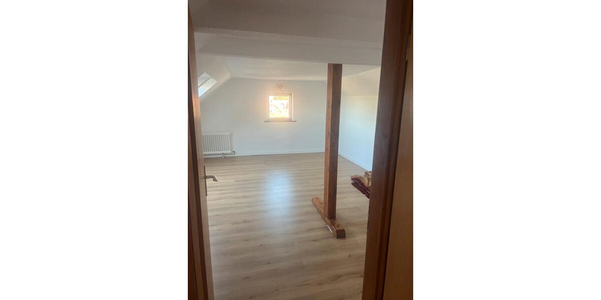 Etagenwohnung Helmstedt - 5 Zimmer, 120 m&sup2;, 1.250&euro; | Angebot:25811820