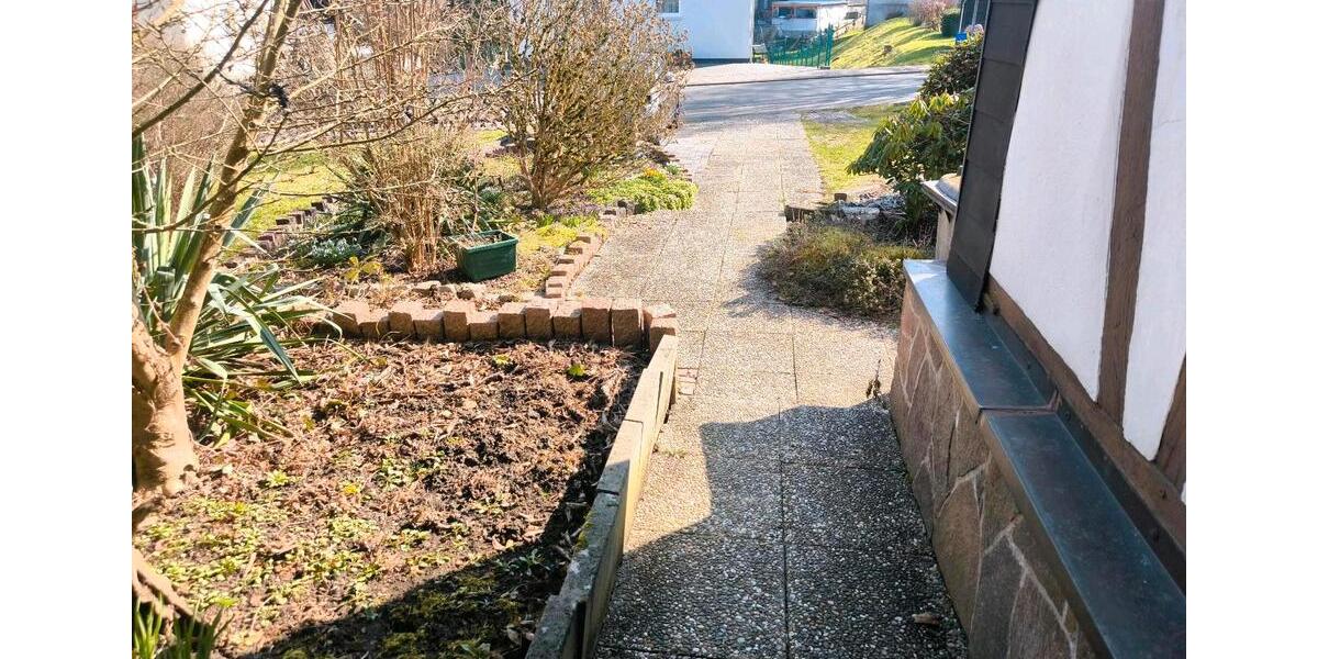 Einfamilienhaus Nentershausen - 3 Zimmer, 110 m&sup2;, 750&euro; | Angebot:26038648