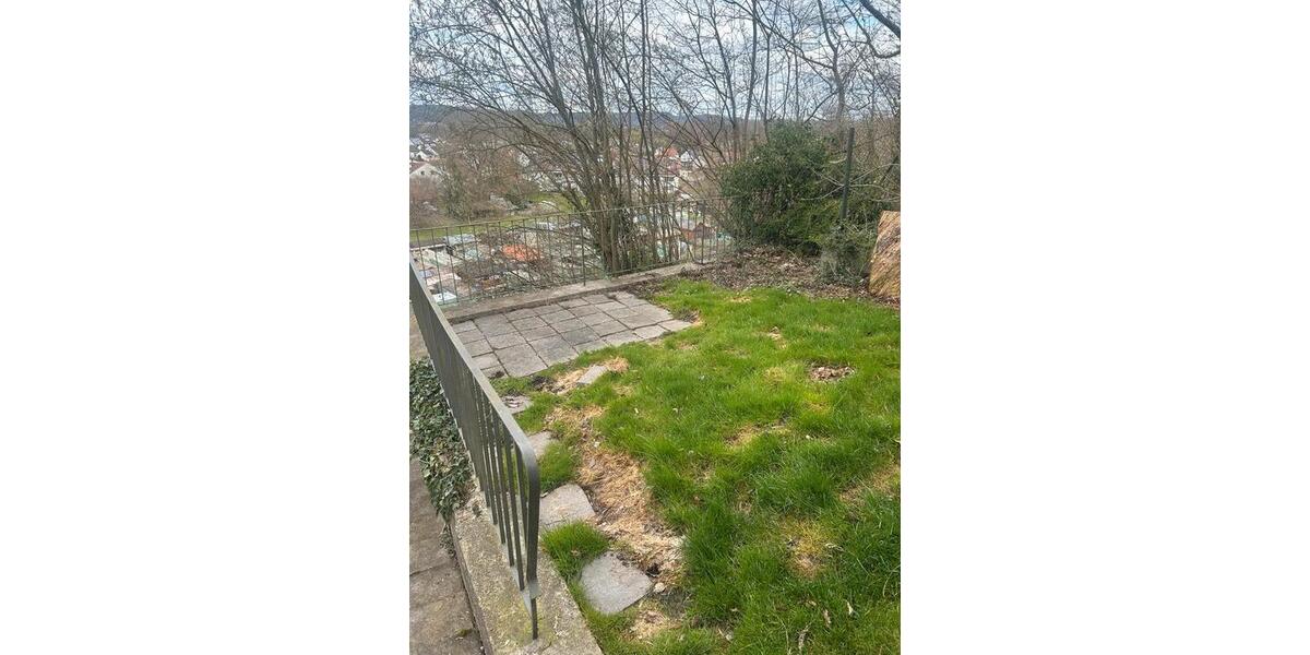 Etagenwohnung Neuötting - 3.5 Zimmer, 123 m&sup2;, 1.290&euro; | Angebot:26013047