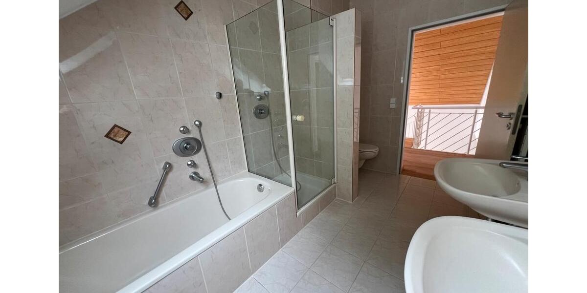 Maisonettenwohnung Stuttgart Fasanenhof-Ost - 3 Zimmer, 90 m&sup2;, 1.500&euro; | Angebot:26205202