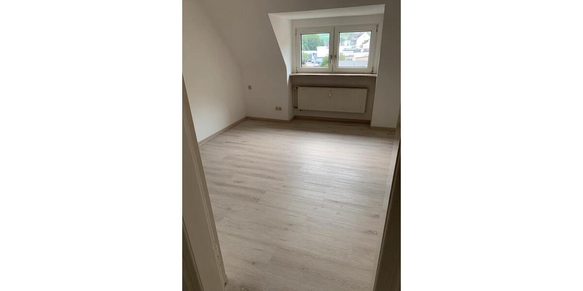 Etagenwohnung Zell (Mosel) - 3 Zimmer, 68 m&sup2;, 590&euro; | Angebot:24795427