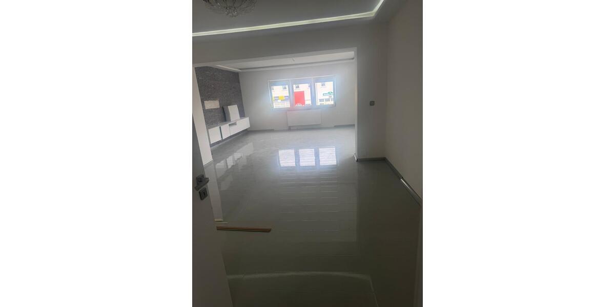 Etagenwohnung Fürth Atzenhof - 3 Zimmer, 100 m&sup2;, 1.600&euro; | Angebot:25236827