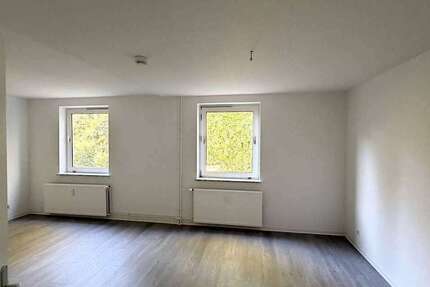 Wohnung Salzgitter Thiede - 4 Zimmer, 85 m&sup2;, 612&euro; | Angebot:27593246