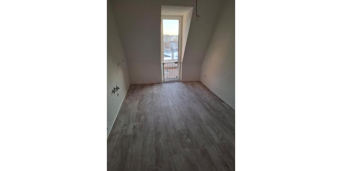 Etagenwohnung Riesa - 4 Zimmer, 119 m&sup2;, 860&euro; | Angebot:26493532