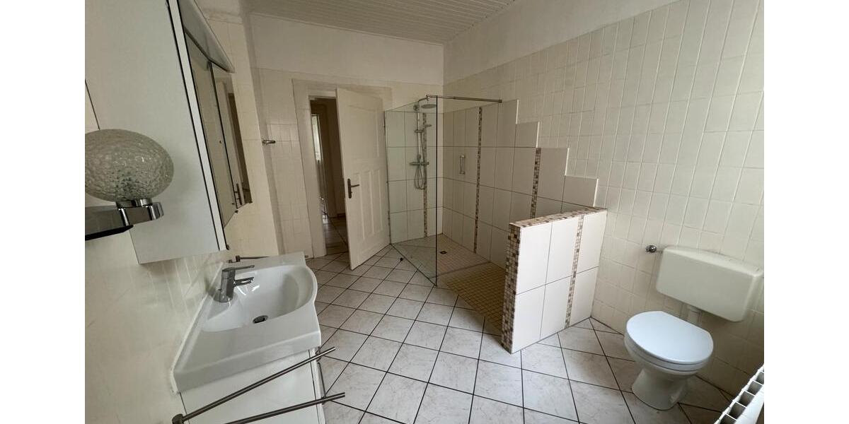 Erdgeschoßwohnung Bad Oeynhausen - 3 Zimmer, 950&euro; | Angebot:23581069