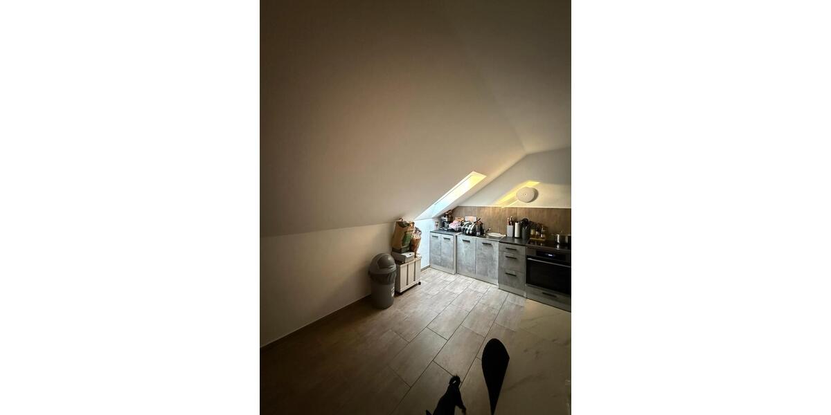Dachgeschoßwohnung Wedemark - 3 Zimmer, 93 m&sup2;, 1.100&euro; | Angebot:26693492