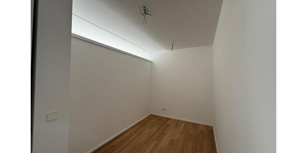 Etagenwohnung Esslingen am Neckar - 2 Zimmer, 88 m&sup2;, 1.975&euro; | Angebot:26727649