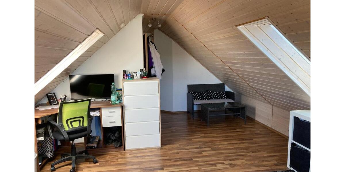 Dachgeschoßwohnung Memmelsdorf - 3 Zimmer, 82 m&sup2;, 800&euro; | Angebot:26351914