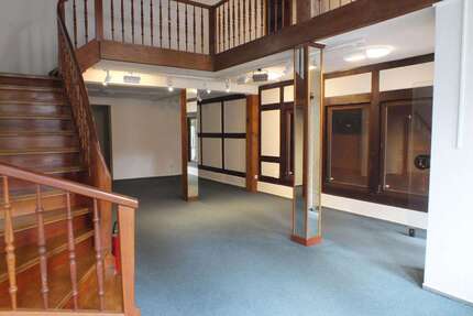 Einzelhandel in Stadthagen 750 € 135 m² zimmer