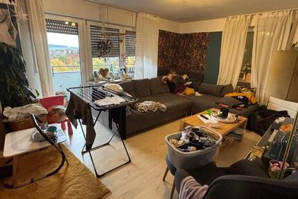 Wunderschöne Wohnung mit Balkon und tollem Ausblick! 3.5 zimmer