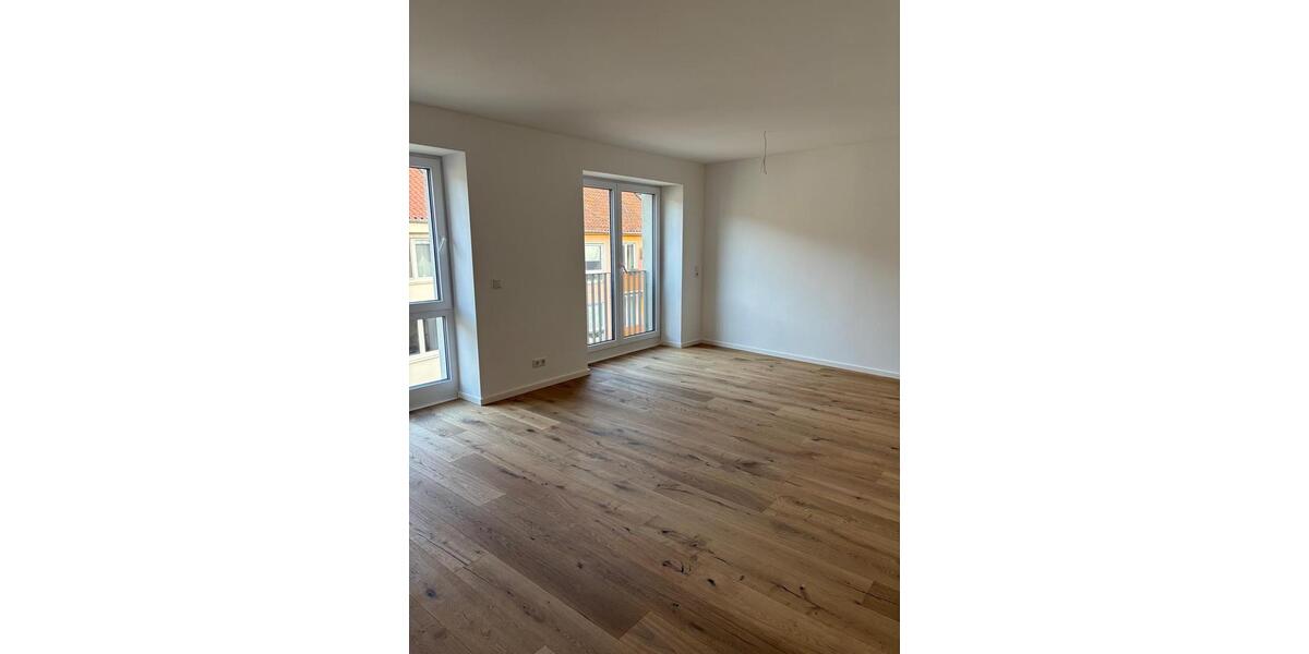 Etagenwohnung Hannover - 2 Zimmer, 71 m&sup2;, 1.413&euro; | Angebot:26455283