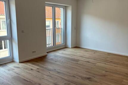 Wohnung Hannover - 2 Zimmer, 71 m&sup2;, 1.413&euro; | Angebot:26455283